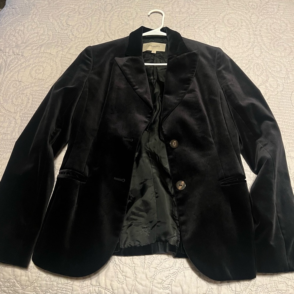 SOLD! Burberry Black Velvet Blazer Elegant Suit Jacket